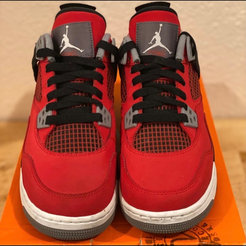 Air Jordan Retro 4 “Toro Bravo”